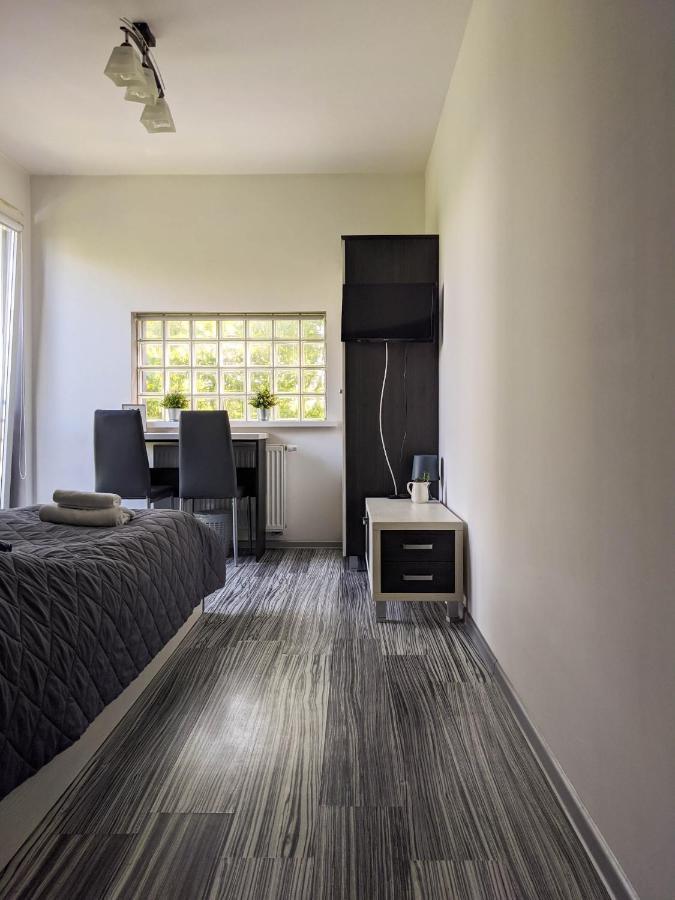 Park Apartament Rzeszow Luaran gambar
