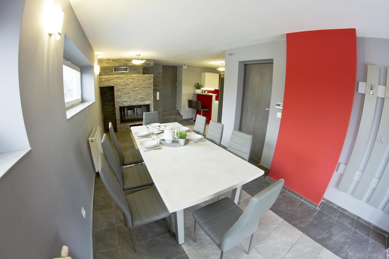 Park Apartament Rzeszow Luaran gambar