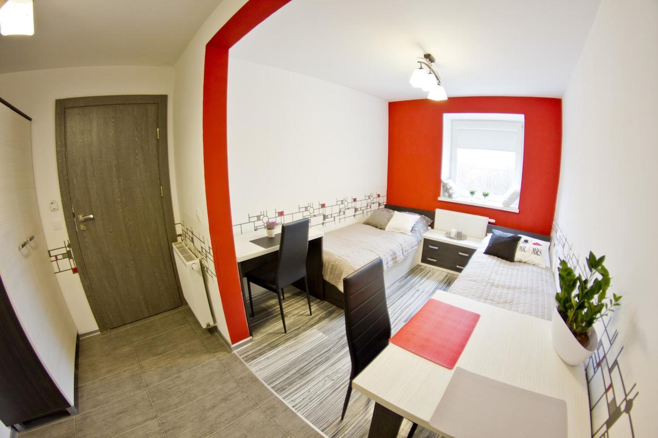 Park Apartament Rzeszow Luaran gambar