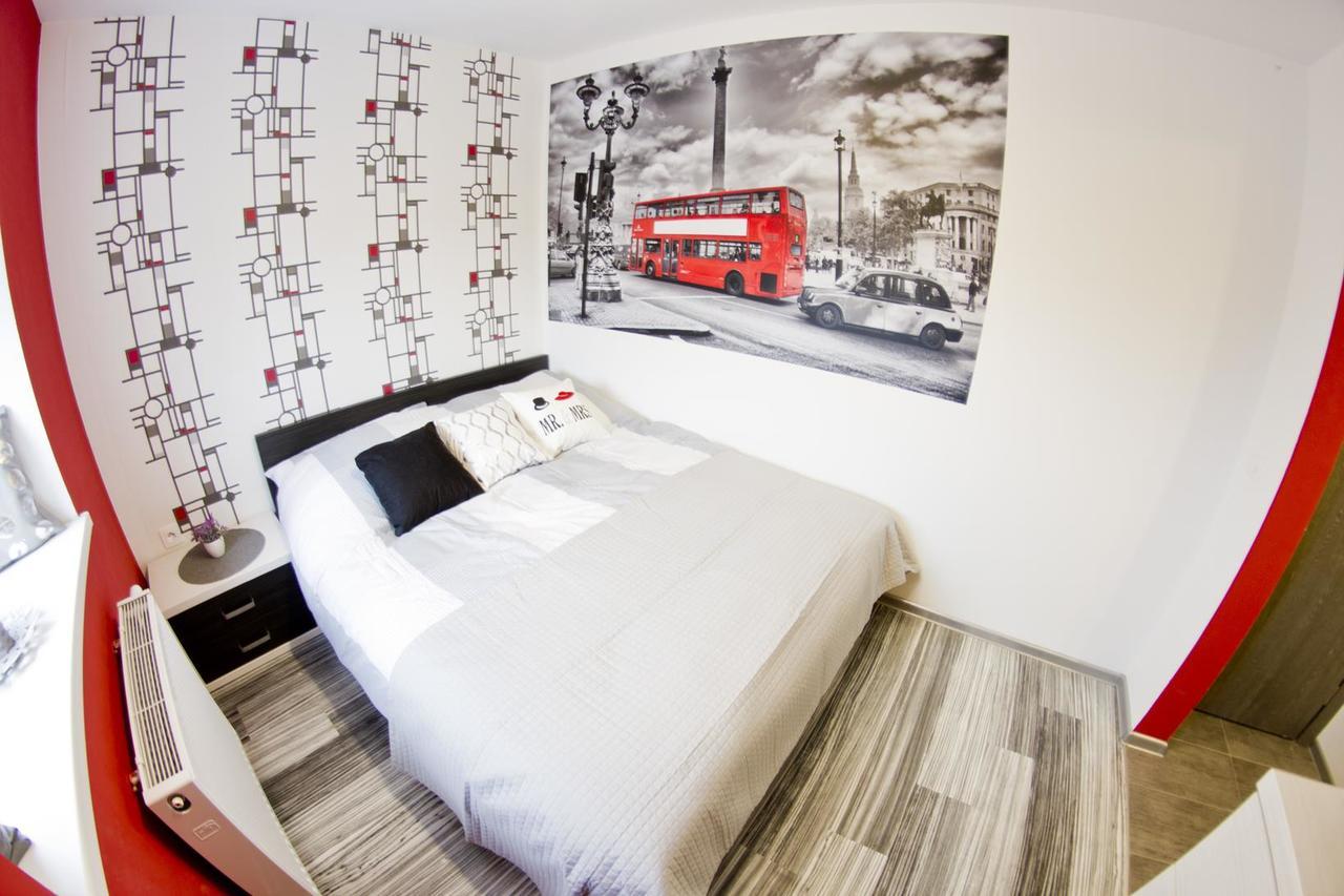Park Apartament Rzeszow Luaran gambar